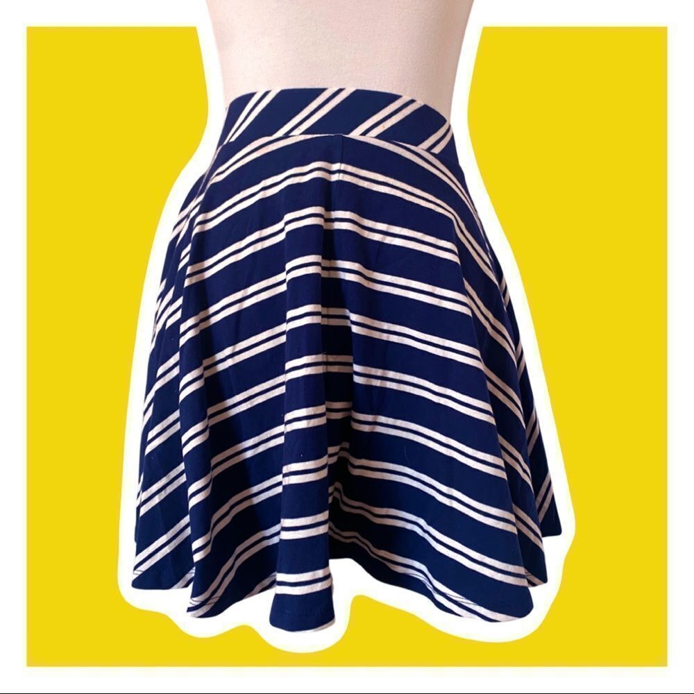 3 for $20 SO Summer Stripe Elastic Waisted Blue White Circle Skirt size Small - Picture 6 of 6